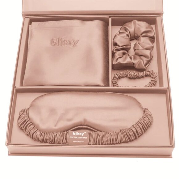 NEW Blissy Queen Silk Pillowcase, Eye Mask, Scrunchie Dream Gift Set - Rose Gold - Picture 6 of 8
